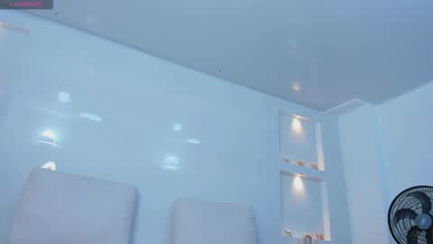 Zenda Evans online show from March 31, 3:52 am