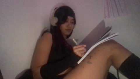 Snapshot of zenxbiaa chatting on December 19, 10:39 pm zenxbiaa online show from December 19, 10:39 pm