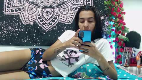 zeus693769 online show from June 16, 7:11 am