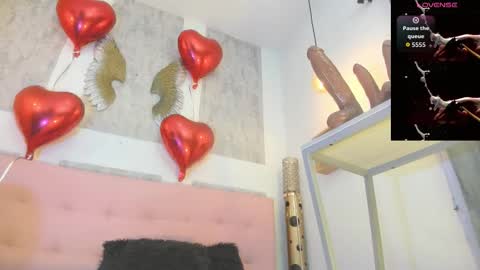 ZHAMIRA  ANDRES online show from February 17, 10:49 pm