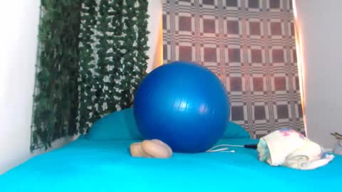 Snapshot of zhanaya_jhaen chatting on April 21, 8:12 pm zhannaya online show from April 21, 8:12 pm
