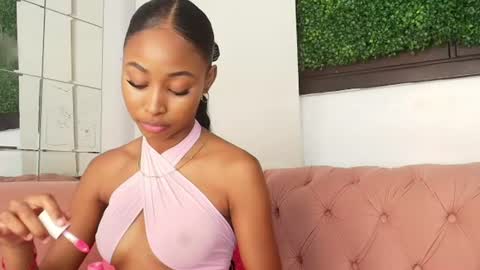 Snapshot of zhara_smith chatting on June 26, 12:09 pm Zhara online show from June 26, 12:09 pm