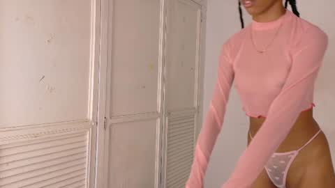 Snapshot of zhara_smith chatting on July 9, 12:42 pm Zhara online show from July 9, 12:42 pm