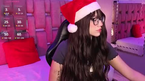 Snapshot of zharaluxie chatting on December 17, 1:06 pm Zhara online show from December 17, 1:06 pm