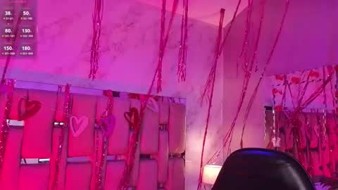 Snapshot of zharaluxie chatting on February 12, 1:28 pm Zhara online show from February 12, 1:28 pm