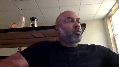 zionlion22 online show from April 9, 4:01 pm