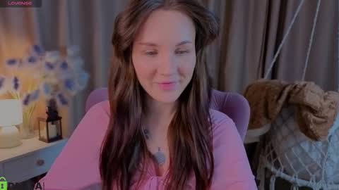 Zlata  Mon Tue Thu Fri Sun Sa GMT 3 0000pm - 0600pm  online show from January 18, 9:02 am