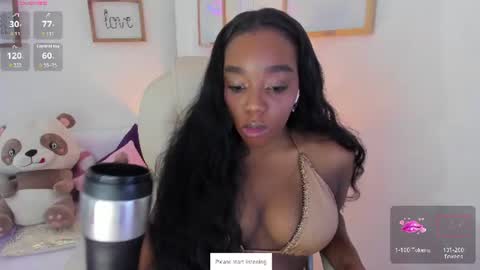 Snapshot of zobe_love chatting on June 22, 5:10 pm Zobe Love online show from June 22, 5:10 pm