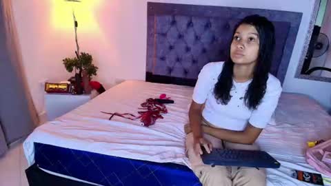 Zoe Blake online show from July 1, 3:52 am