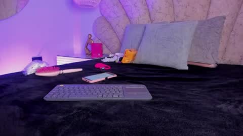 zoe_blosson online show from May 26, 3:02 am