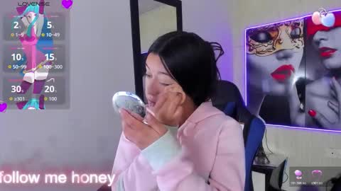 Z O E online show from January 16, 7:18 pm