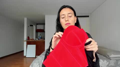 Snapshot of zoe_jeane_beker chatting on January 10, 8:54 pm ZOE online show from January 10, 8:54 pm