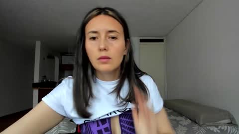 Snapshot of zoe_jeane_beker chatting on February 11, 10:37 pm ZOE online show from February 11, 10:37 pm