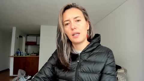 Snapshot of zoe_jeane_beker chatting on February 17, 7:09 pm ZOE online show from February 17, 7:09 pm