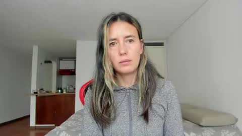 ZOE online show from May 10, 7:52 pm