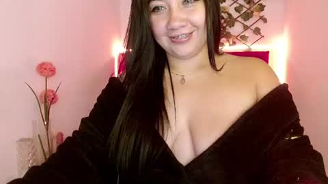 Snapshot of zoe_naughty22 chatting on February 7, 6:24 am zoe_naughty22 online show from February 7, 6:24 am