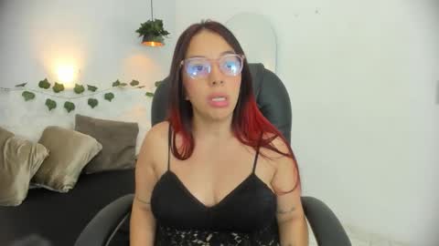 Zoe online show from February 4, 11:31 pm