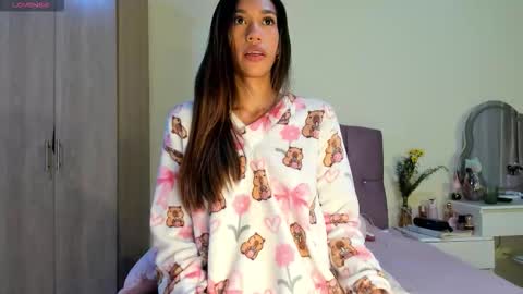 Zoe online show from March 11, 12:38 am