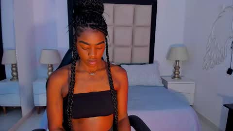 Zoecarrter online show from September 16, 9:05 pm