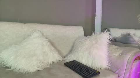 Snapshot of zoee_8 chatting on April 29, 5:30 pm ZOE online show from April 29, 5:30 pm
