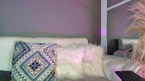 ZOE online show from July 8, 10:58 pm