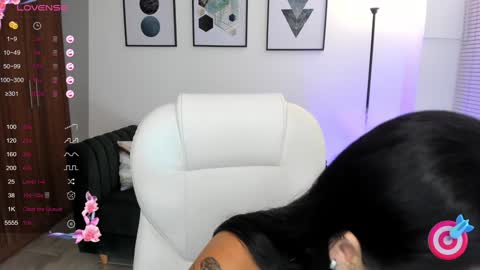  zoee jackson online show from February 5, 7:20 pm