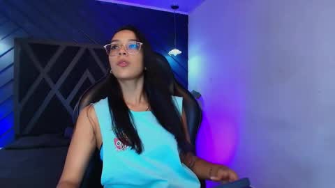 Zoe 3 online show from April 2, 5:10 pm