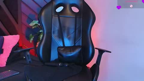 Zoe 3 online show from April 16, 9:39 pm