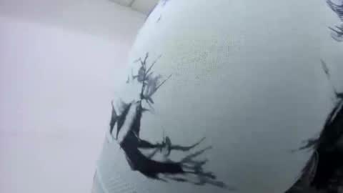 ZoeSwam online show from May 17, 1:18 pm