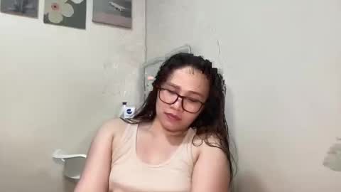 zoey_foryou online show from June 7, 10:30 am
