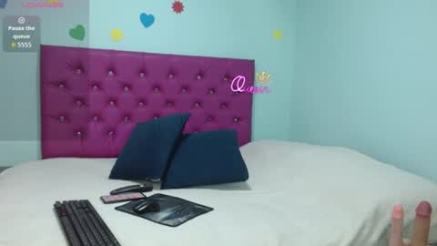 Snapshot of zoeycarter__ chatting on July 3, 7:26 am Zoey online show from July 3, 7:26 am