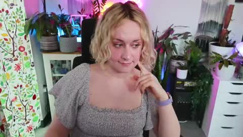 Zoey Ryan online show from March 22, 5:49 pm