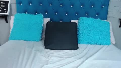 Snapshot of zolanibaker chatting on February 4, 5:08 pm Zolani Baker online show from February 4, 5:08 pm