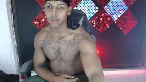 Zoriel online show from April 29, 5:52 pm