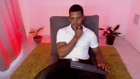 Zoriel online show from May 24, 6:13 pm