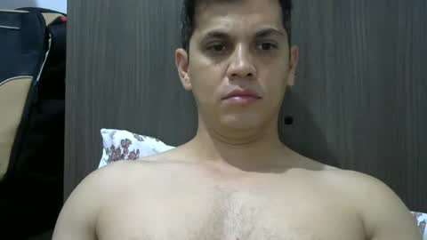 zoro_00 online show from December 2, 12:38 am