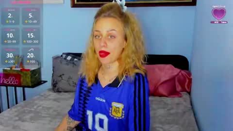 Snapshot of zorynvaal chatting on June 17, 8:43 pm Mia online show from June 17, 8:43 pm