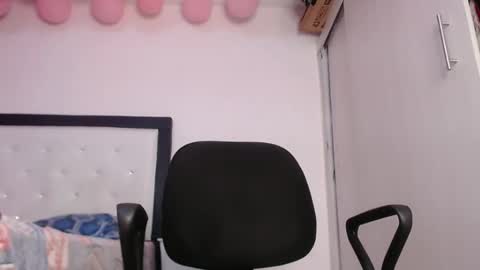 zousxxx online show from February 25, 2:58 am