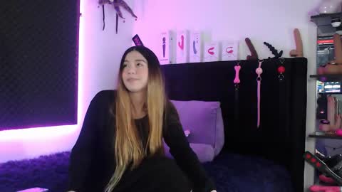 zpzphot online show from November 26, 10:33 pm