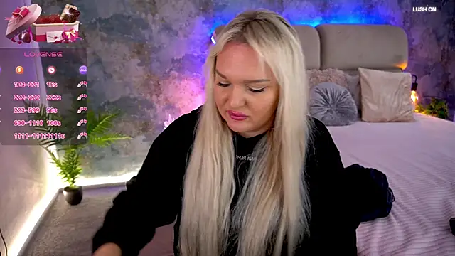 MissyMartinez online show from November 15, 8:33 am