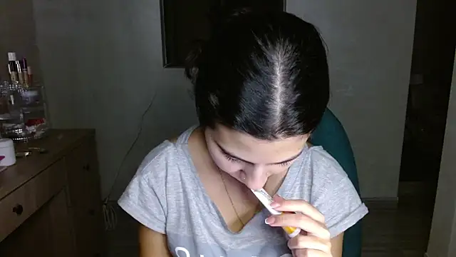 mia  lopez  online show from July 4, 5:24 am