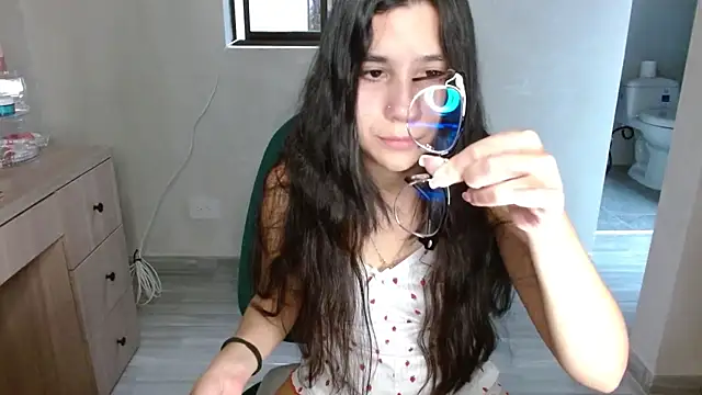 mia  lopez  online show from July 15, 10:26 pm