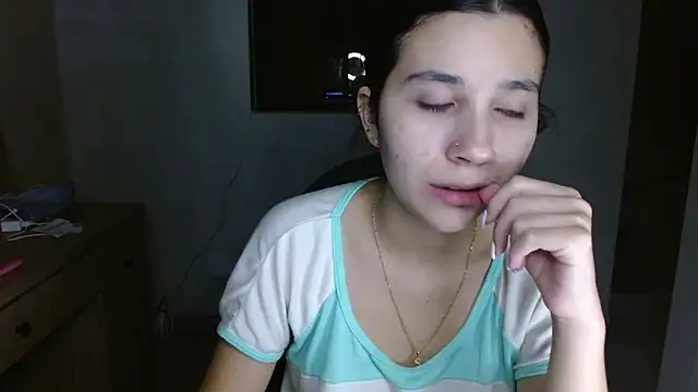 mia  lopez  online show from July 30, 4:22 am