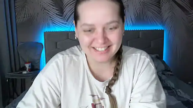 uliastar online show from March 3, 8:27 am