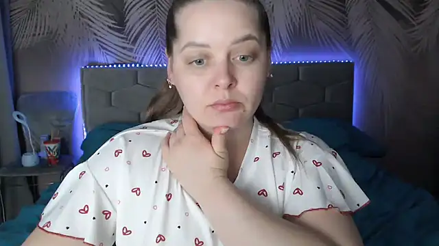 uliastar online show from March 15, 1:18 pm