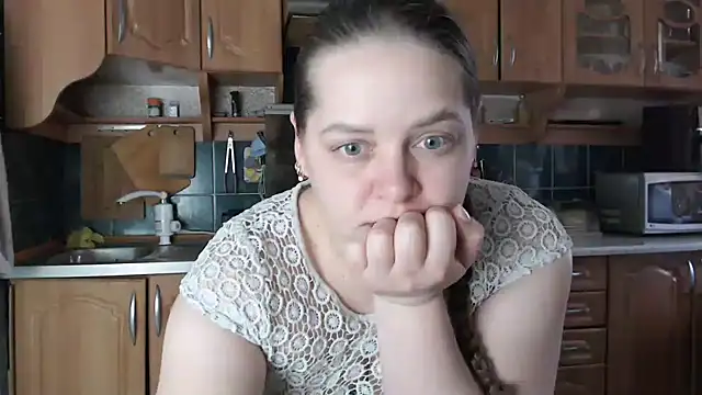 uliastar online show from March 18, 6:14 am