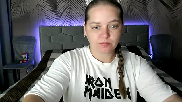 uliastar online show from September 12, 6:46 am