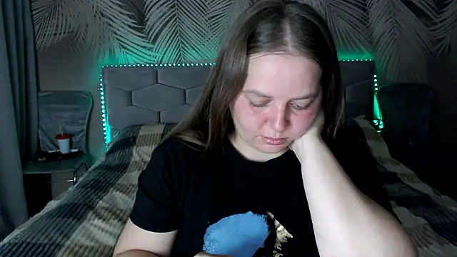 uliastar online show from September 24, 6:39 am