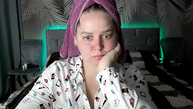 uliastar online show from October 7, 6:43 am