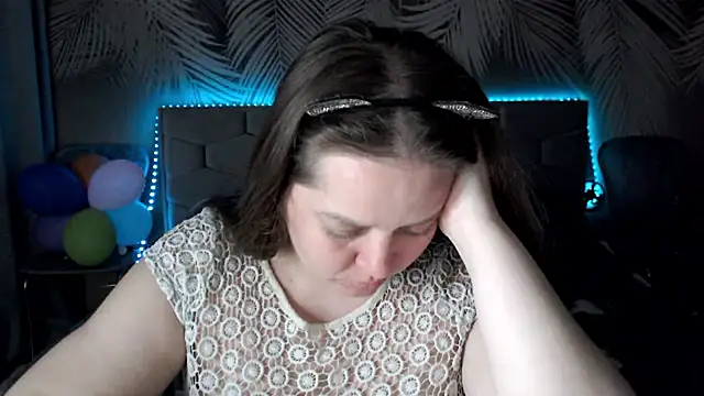 uliastar online show from June 5, 6:52 am
